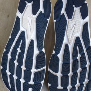 Altra Paradigm 6 size 8.5